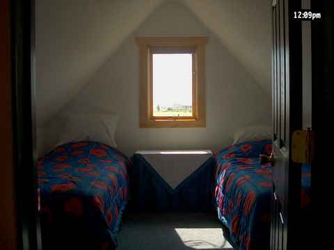 2 single beds