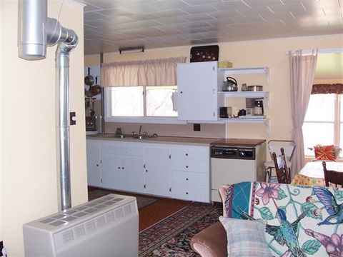 cottage kitchen