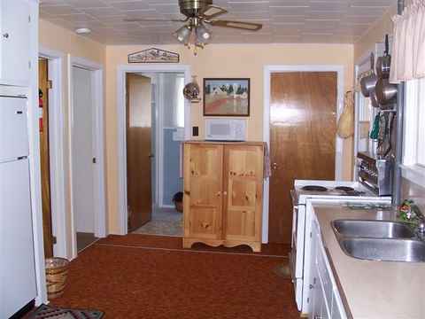 PEI Cottage Pic